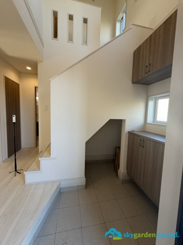 平塚市河内　新築戸建　全6棟4号棟の玄関