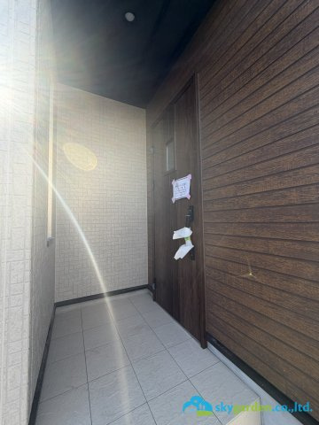 平塚市河内　新築戸建　全6棟4号棟の玄関