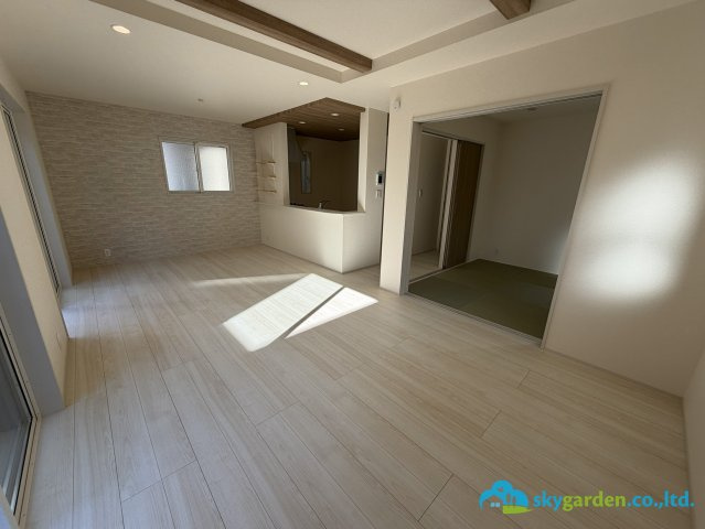 平塚市河内　新築戸建　全6棟4号棟の居間・リビング