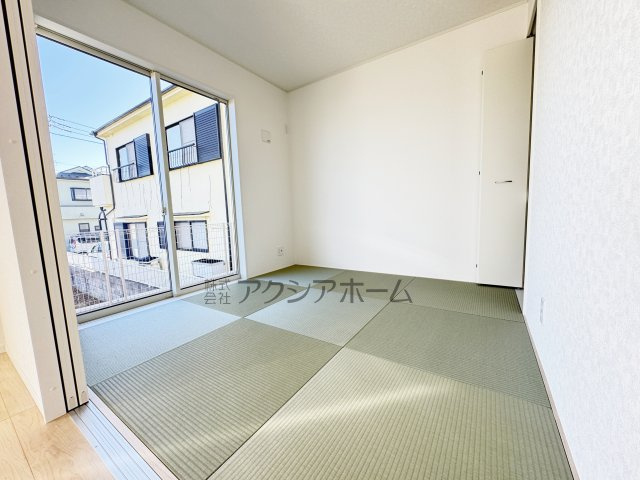 飯能市双柳・全14棟　新築一戸建　9号棟　～LDK16.5帖～の和室|1階　和室　4.5帖