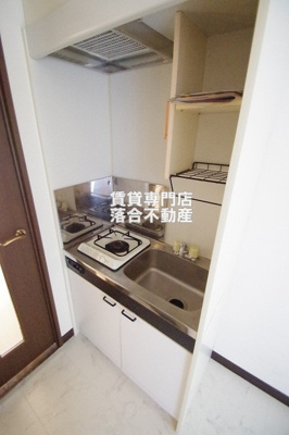 【キッチン】 | 西川ビル | コンパクトなキッチンで掃除もラクラク♪