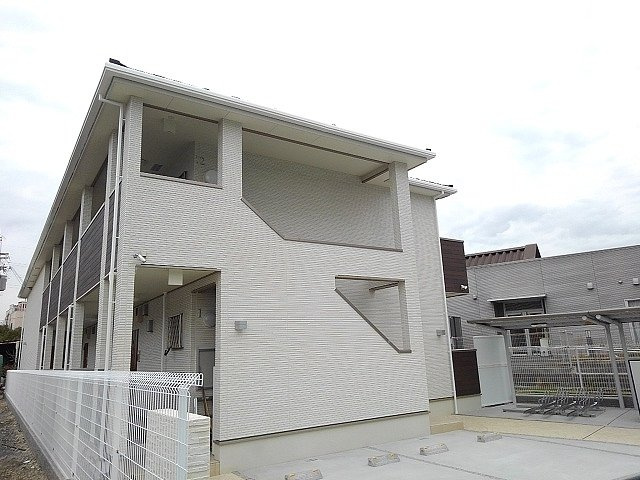 クレストの外観