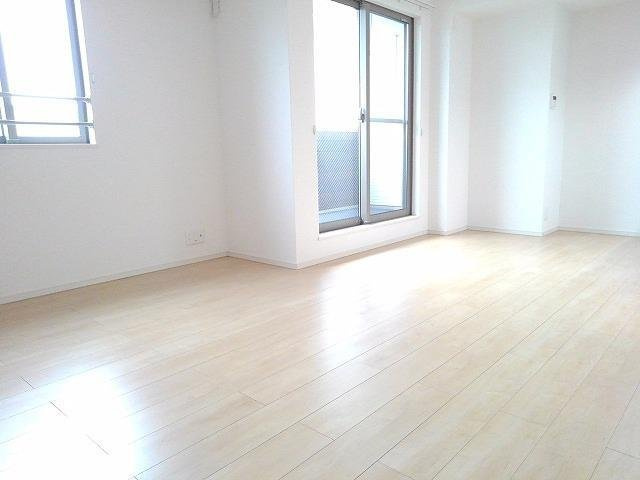 クレストの居間・リビング