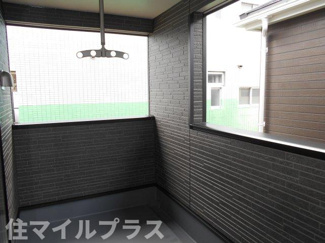 【バルコニー】 | 郡山市開成5丁目新築一戸建て3棟 | 開放的で明るい空間を演出してくれるバルコニーです