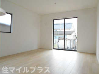 【居間・リビング】 | 郡山市開成5丁目新築一戸建て3棟 | 居間です