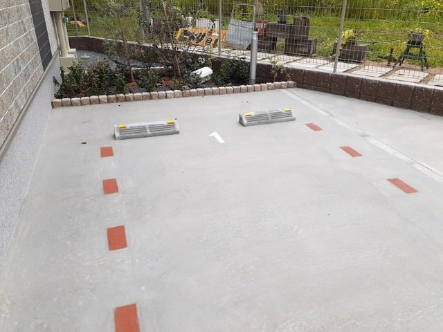 コートドヴィラージュの駐車場