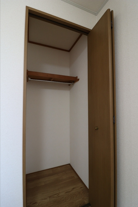 メゾンドールα　A棟の収納