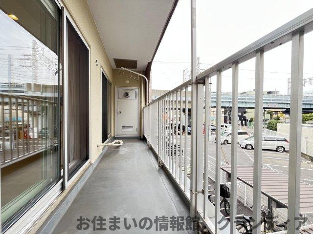 葛西ハイツのバルコニー|ドキドキの新生活も、安心してスタート。ぴったりの住まいを見つけませんか？クランディアが一緒に住まい選びをサポートします‼　まずは、お気軽にお問合せください　＃クランディア