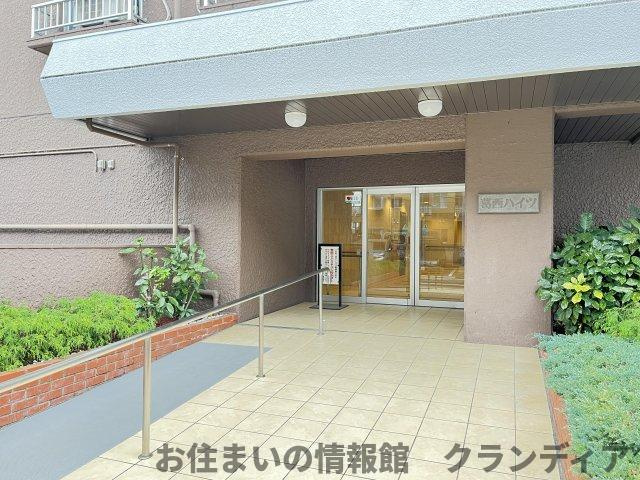 葛西ハイツのエントランス|ドキドキの新生活も、安心してスタート。ぴったりの住まいを見つけませんか？クランディアが一緒に住まい選びをサポートします‼　まずは、お気軽にお問合せください　＃クランディア