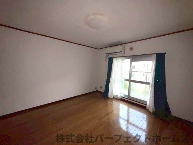 藤阪ハイツA１棟の洋室|個人の部屋や寝室として使える洋室です