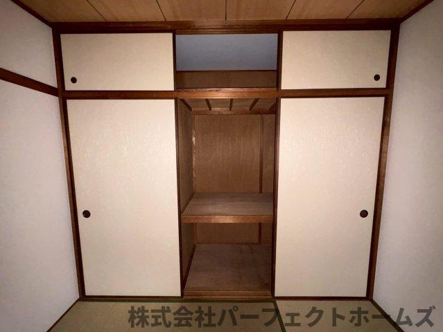 藤阪ハイツA1棟の収納|大きなものも収納できそうです