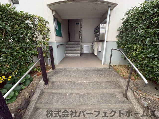藤阪ハイツA1棟