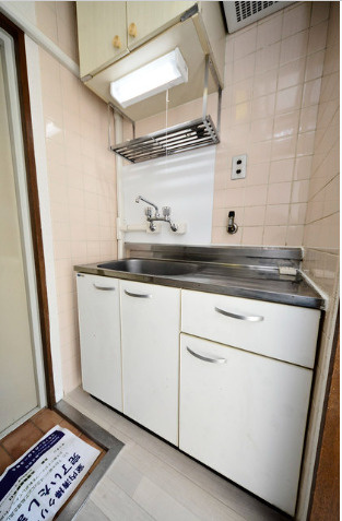 メゾン・ド・マジョレのキッチン|反転