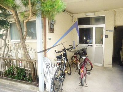 ハウスハッピーライフのエントランス|エントランスです。