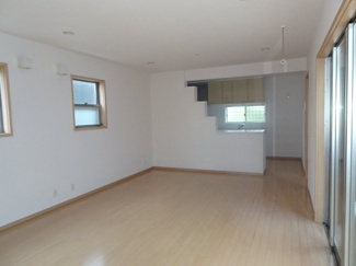 【居間・リビング】 | 川西市南野坂1丁目3の5　中古一戸建て