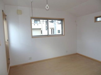 【洋室】 | 川西市南野坂1丁目3の5　中古一戸建て