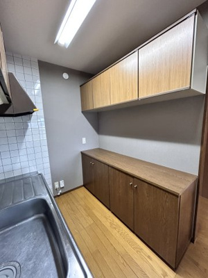 【居間・リビング】 | リバティ | 北側洋室