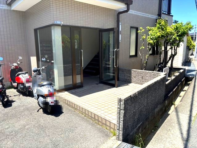 ウィル久保のエントランス