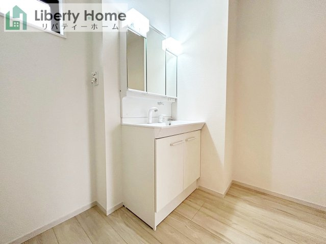 水戸市小吹町2期　新築戸建　3号棟の独立洗面台