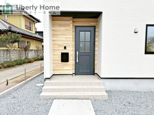 水戸市小吹町2期　新築戸建　3号棟のエントランス