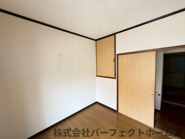 御幸東町中古戸建の洋室|使い勝手のいい洋室です
