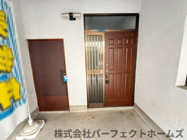 御幸東町中古戸建の玄関|ゆったりとした玄関です