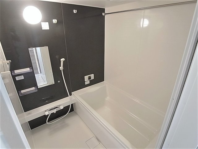 クローバー富士２号館の浴室|追炊き機能あり、浴室乾燥機付き浴室