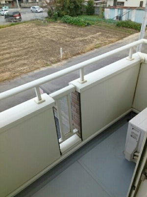 【バルコニー】 | デフィ・エガワ | 落ち着いた時間を過ごせるバルコニーです