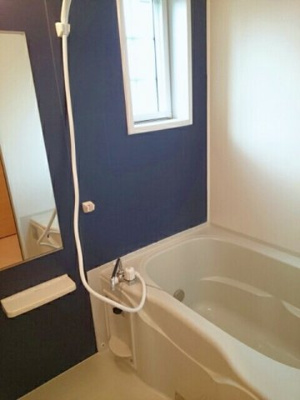【浴室】 | デフィ・エガワ | コンパクトで使いやすいお風呂です