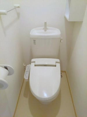 【トイレ】 | デフィ・エガワ | 清潔感のあるトイレです