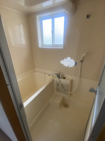 御立一戸建の浴室