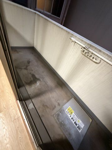 ES-Grande大阪同心のバルコニー