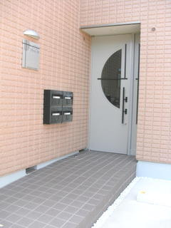ファミール タケのエントランス|★オートロック付きエントランス★