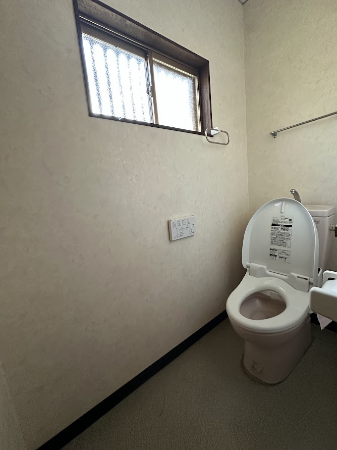 中古住宅　八代2丁目のトイレ