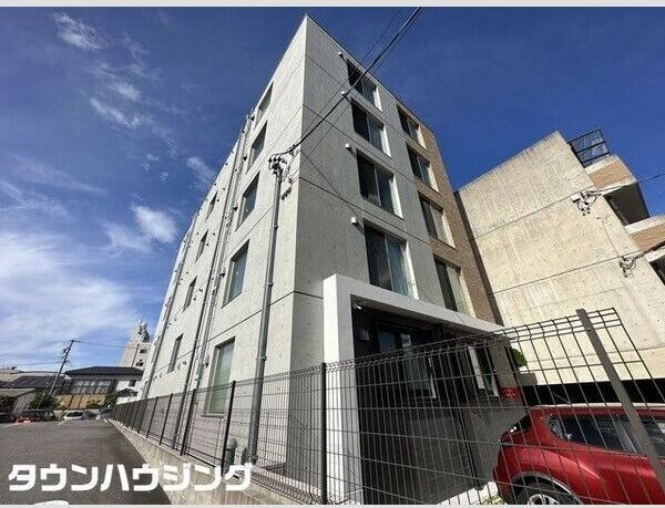 quador GOKISO PREMIERE