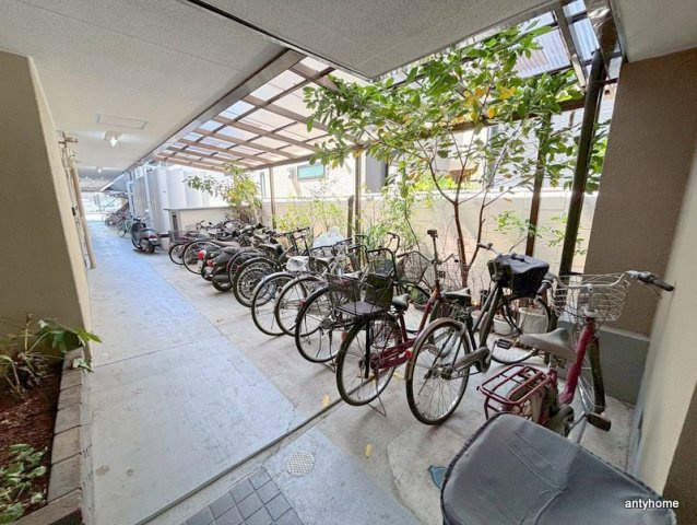 SENSE東淀川　仲介手数料無料の駐車場