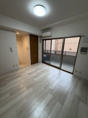 ウィスタリア京橋の洋室