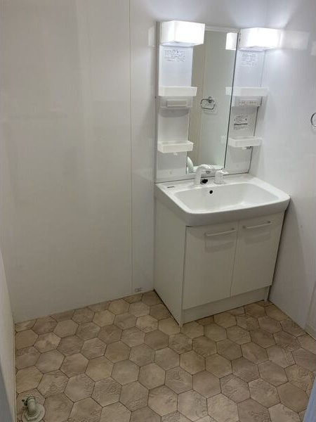 ドルチェヴィータマルヤの洗面所