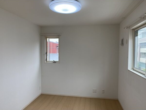 ドルチェヴィータマルヤの居間・リビング