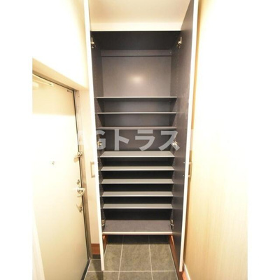 【玄関】 | サニーサイドコートB | 過ごしやすい室内です