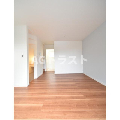 【寝室】 | サニーサイドコートB | 内装もきれいです