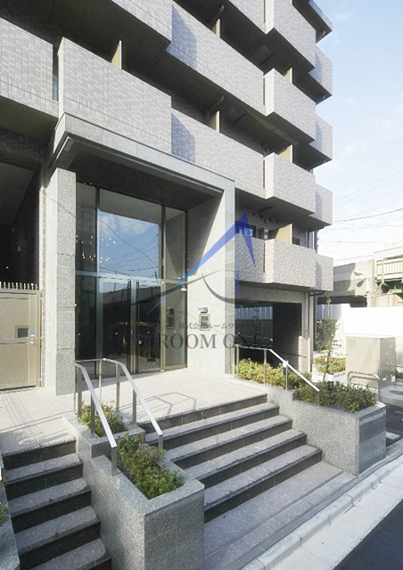 ルーブル仲六郷弐番館のエントランス|エントランスです。