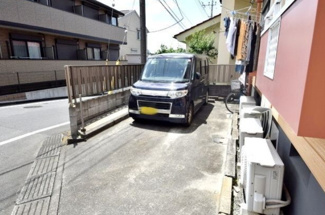 【駐車場】