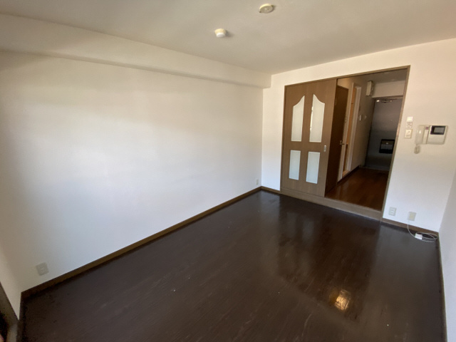 ウェルコート岡本の内装