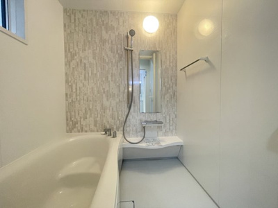 【浴室】 | 八重瀬町伊覇（全4棟）ラスト2号棟 | 2号棟　ゆとりある浴室♪