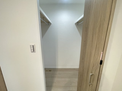 【収納】 | 八重瀬町伊覇（全4棟）ラスト2号棟 | 2号棟　洋室6.6帖＋WIC付き♪