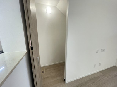 【収納】 | 八重瀬町伊覇（全4棟）ラスト2号棟 | 2号棟　階段下収納付き♪