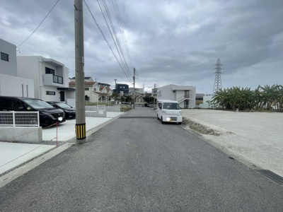 【前面道路含む現地写真】 | 八重瀬町伊覇（全4棟）ラスト2号棟 | ※南東側公道6m♪