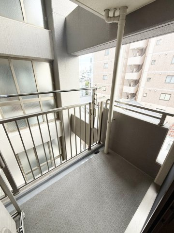 ライオンズ京都四条烏丸レジデンスのバルコニー|バルコニーです。（2025年12月現在）