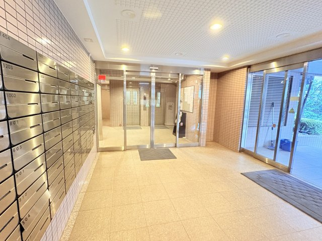 【エントランス】